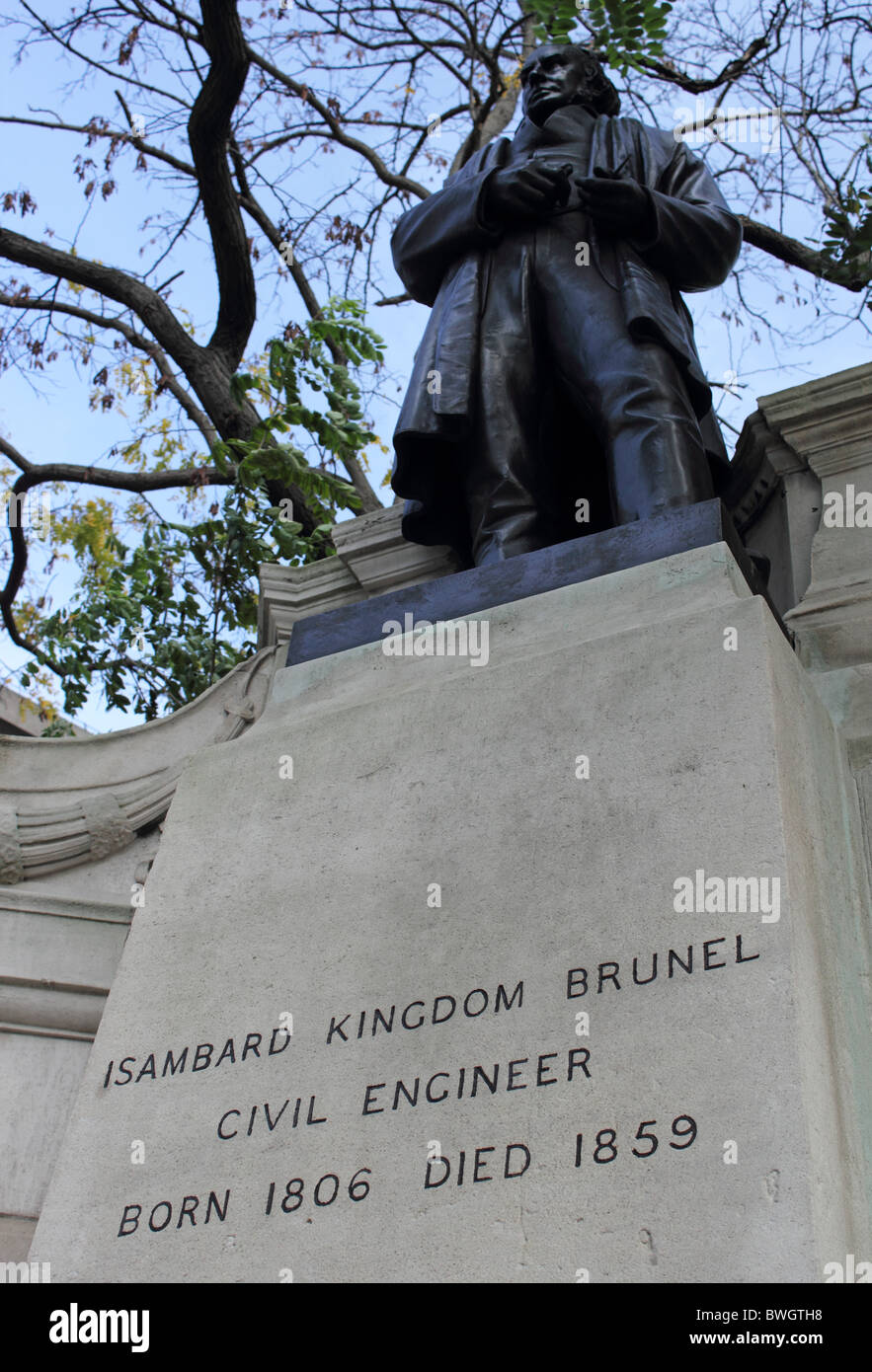 Statue d'ingénieur civil Isambard Kingdom Brunel (1806-1859), Temple, Londres, Angleterre, Royaume-Uni Banque D'Images