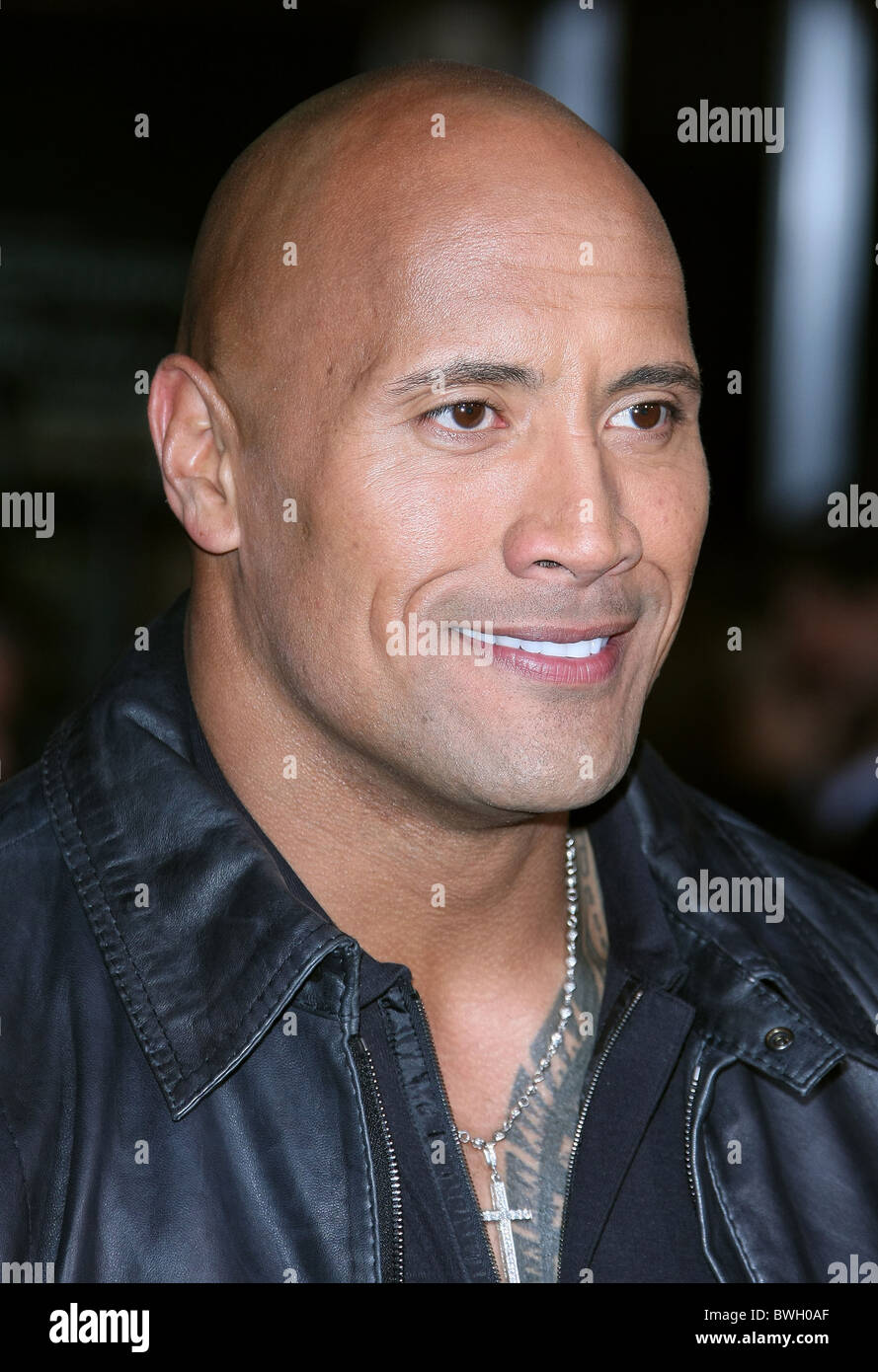 DWAYNE JOHNSON AKA THE ROCK FILMS PREMIERE CBS PLUS RAPIDE HOLLYWOOD LOS ANGELES CALIFORNIA USA 22 novembre 2010 Banque D'Images