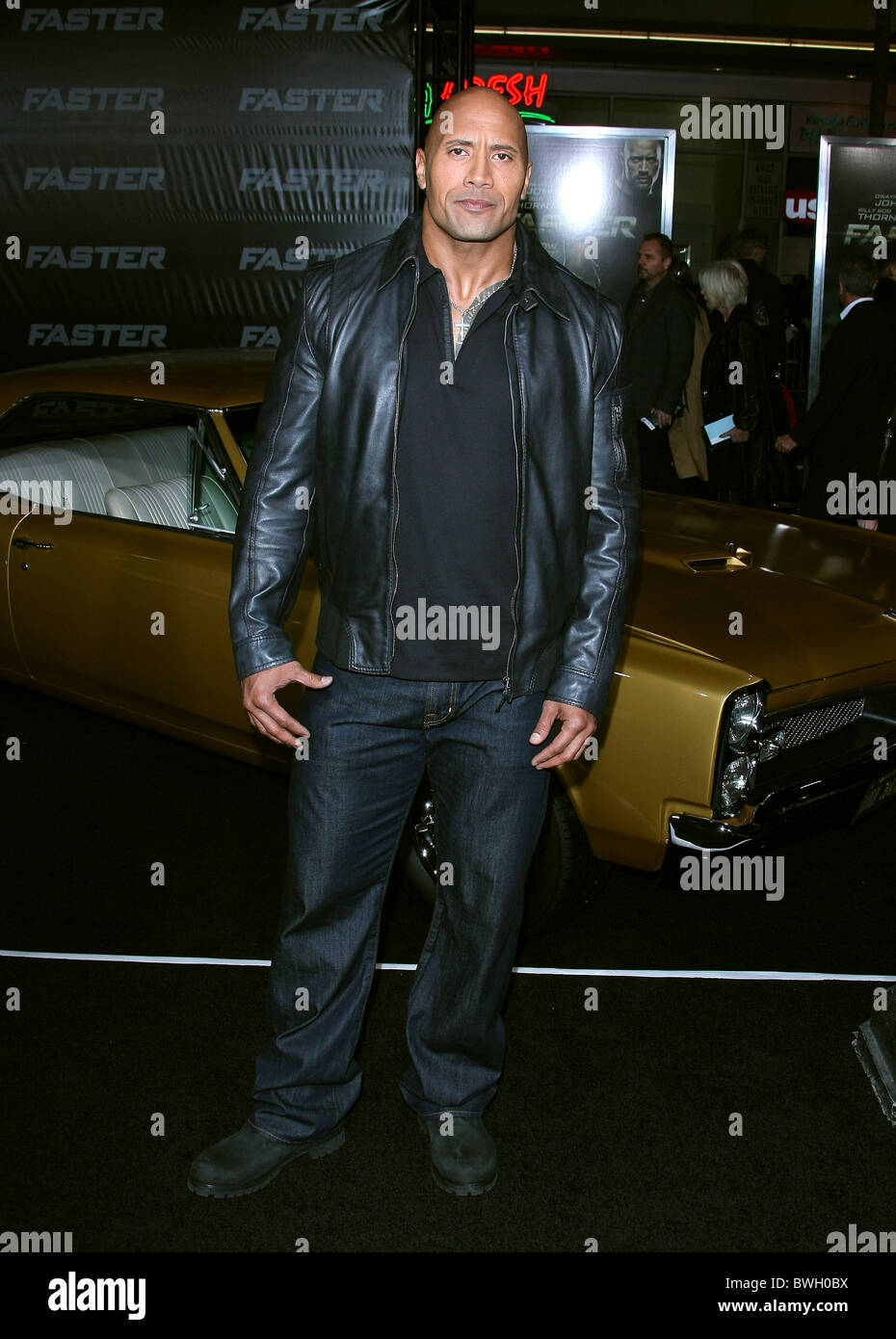 DWAYNE JOHNSON AKA THE ROCK FILMS PREMIERE CBS PLUS RAPIDE HOLLYWOOD LOS ANGELES CALIFORNIA USA 22 novembre 2010 Banque D'Images