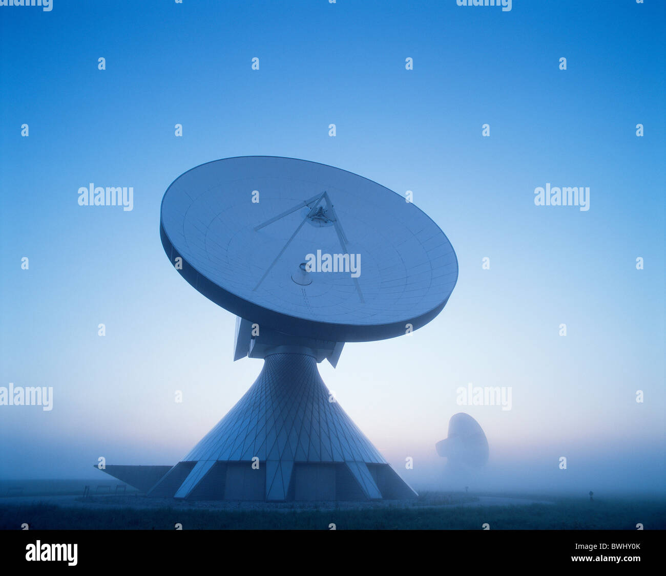 Europe Allemagne Bavière Raisting Satellite Station antenne parabolique d'astronomie télescopes télescope Télescope radio Banque D'Images