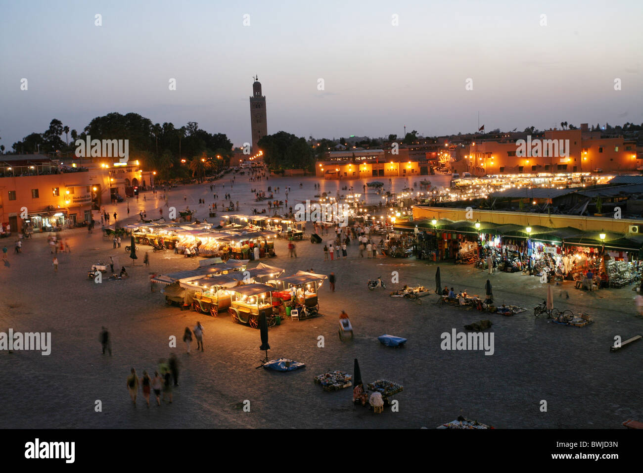 Djemaa el Fna Marrakech Maroc lieu d'ensemble de l'Afrique du Nord Afrique crépuscule crépuscule de l'humeur Banque D'Images