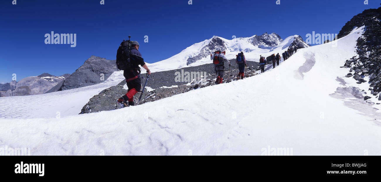 Corde groupe temps libre sports alpinisme glacier d''Turtmanngletscher Turtmanntal Turtmann montagne Al Banque D'Images