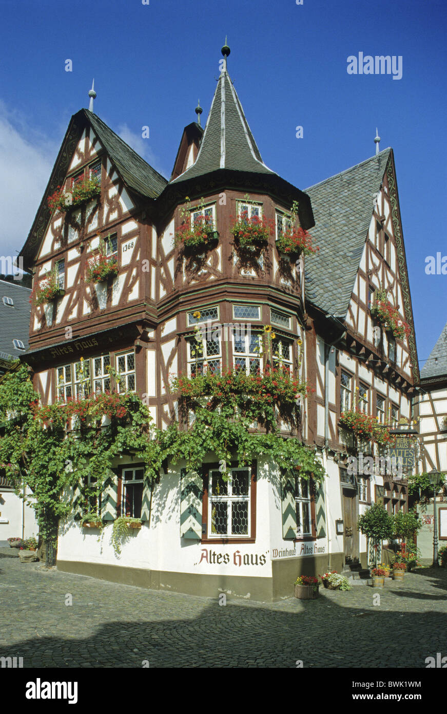 Winetavern, Altes Haus, Bacharach, Rhin, Rhénanie-Palatinat, Allemagne Banque D'Images