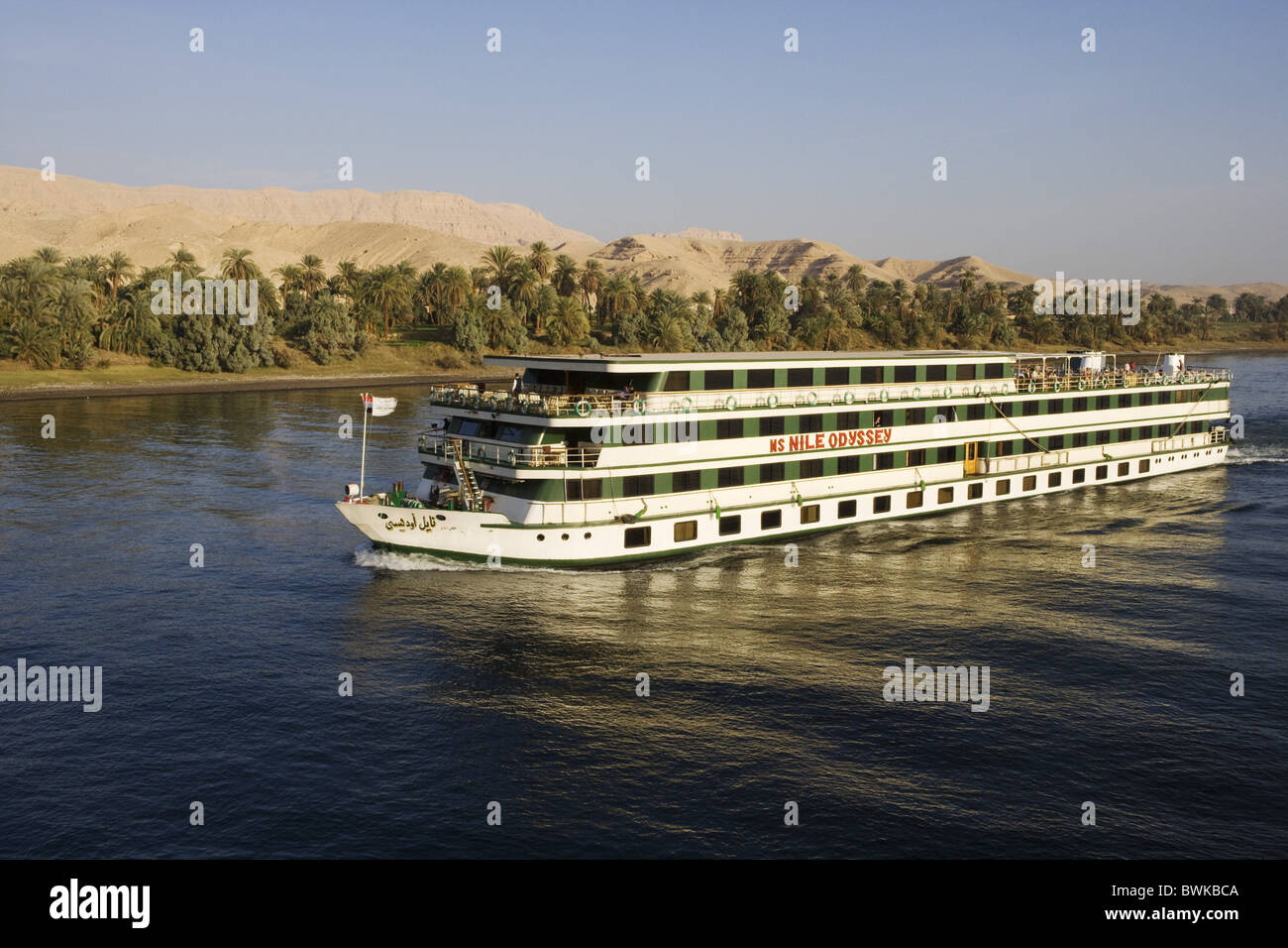 Bateau de croisière sur le Nil entre Kom Ombo et d'Edfou, Egypte, Afrique du Sud Banque D'Images