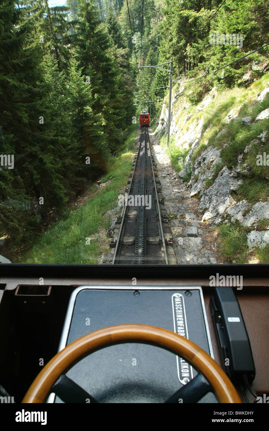 Pilatus Pilatus panneau de chemin de fer à crémaillère de la route touristique route de montagne Alpes montagne montagnes Banque D'Images