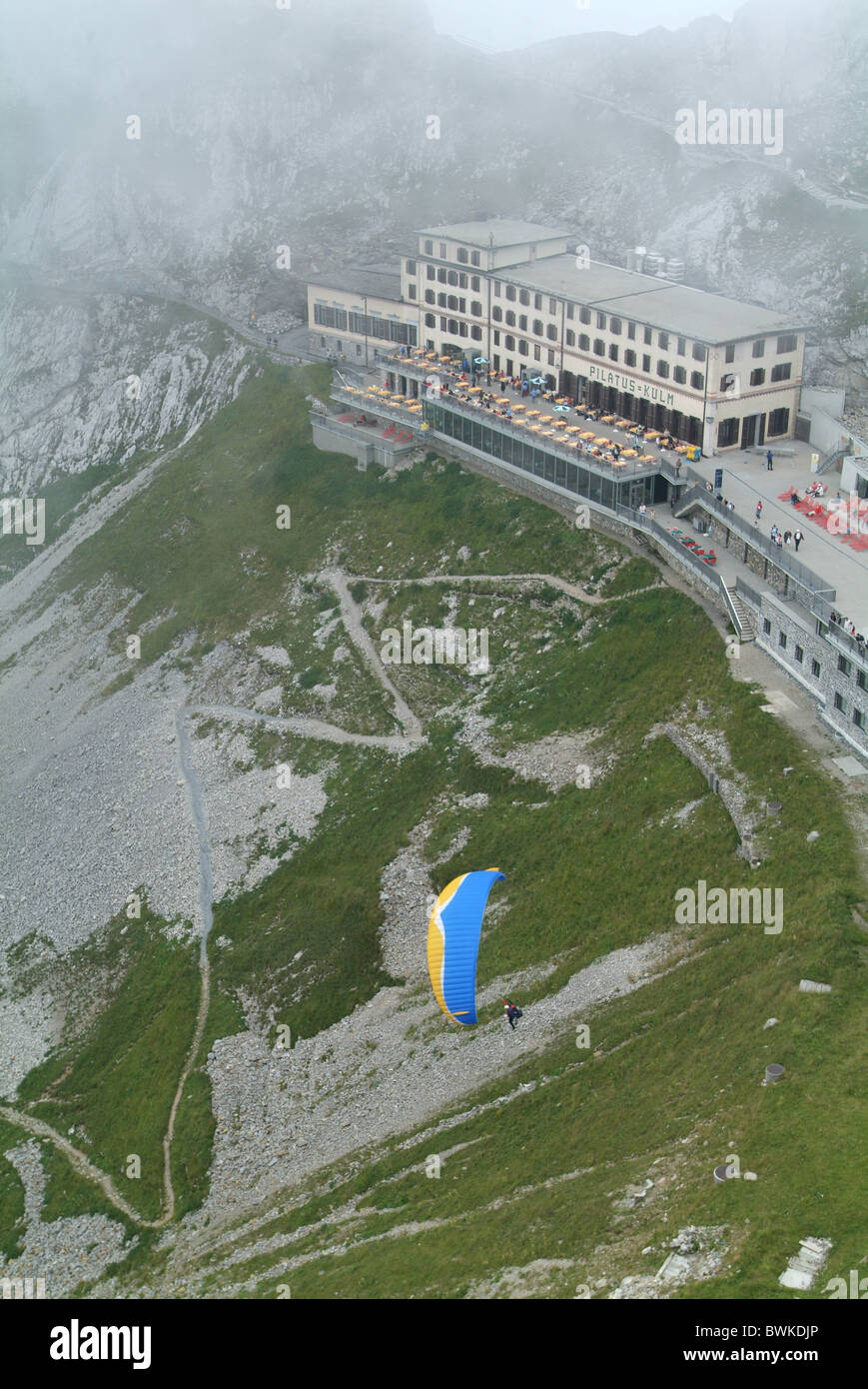 Pilatus hotel Piltus-Kulm Parapente Parapente Parapente nuages tourisme montagne montagne Banque D'Images