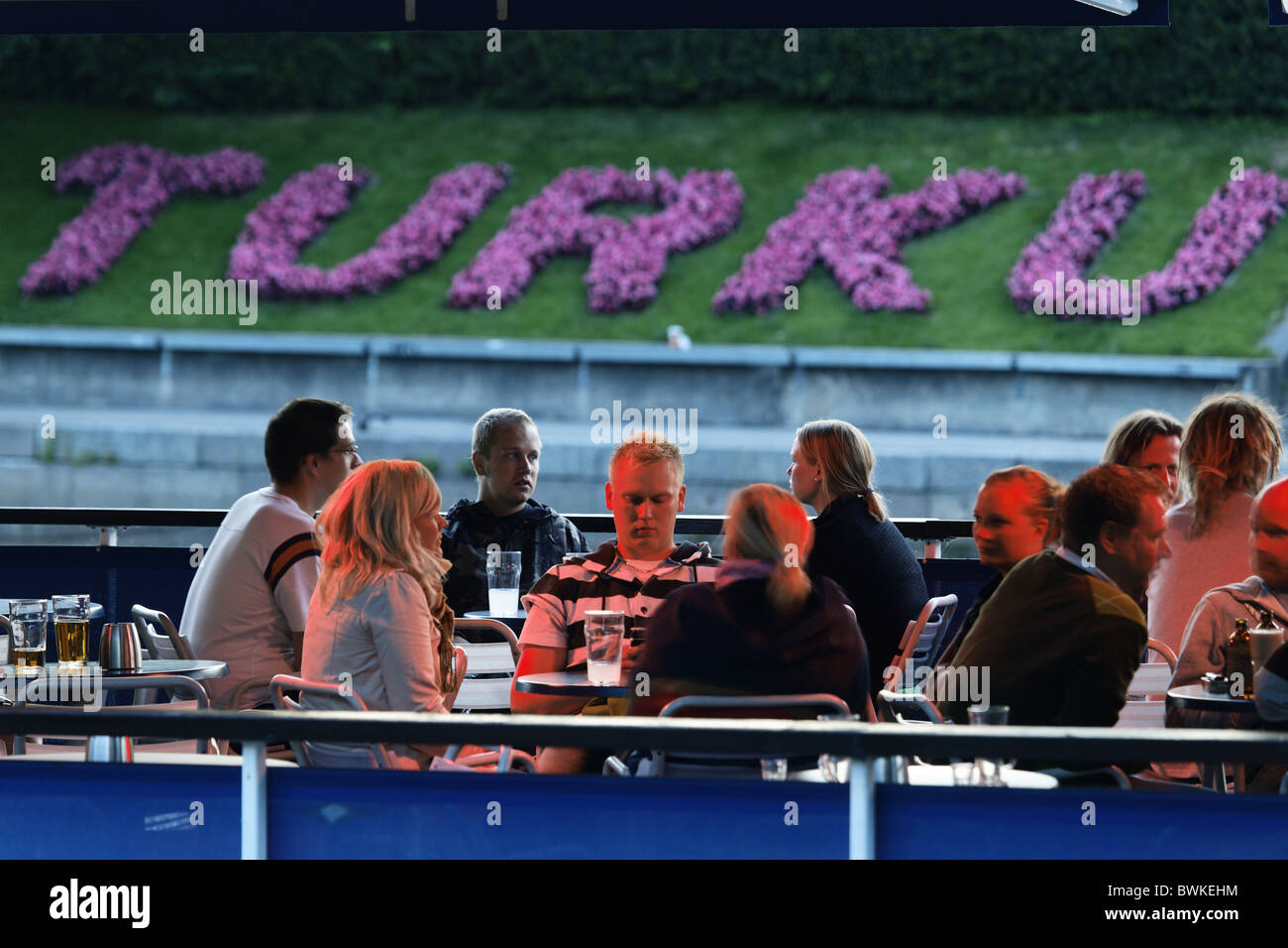 Bateau restaurant situé sur la rivière, Turku, Finlande Banque D'Images