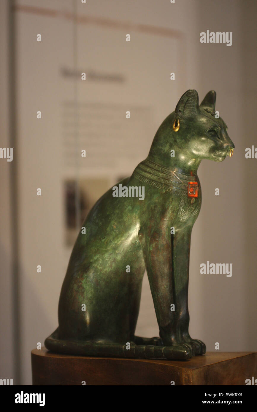 Le chat Gayer-Anderson est une ancienne statue égyptienne d'un chat en bronze pour le British Museum, à partir de la fin de la période, environ 664-332 BC Banque D'Images
