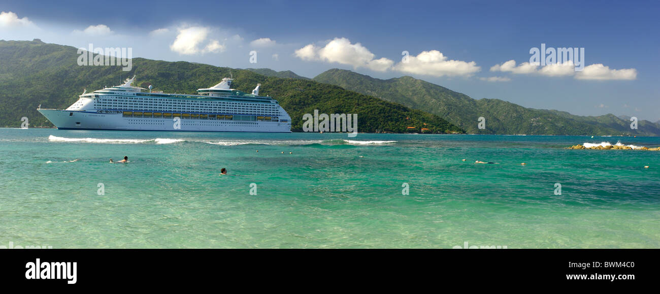 Haïti Seas Voyager of the Seas Royal Caribbean Cruise Line Navire Panorama des Caraïbes Cruiser Locations De Trave Banque D'Images