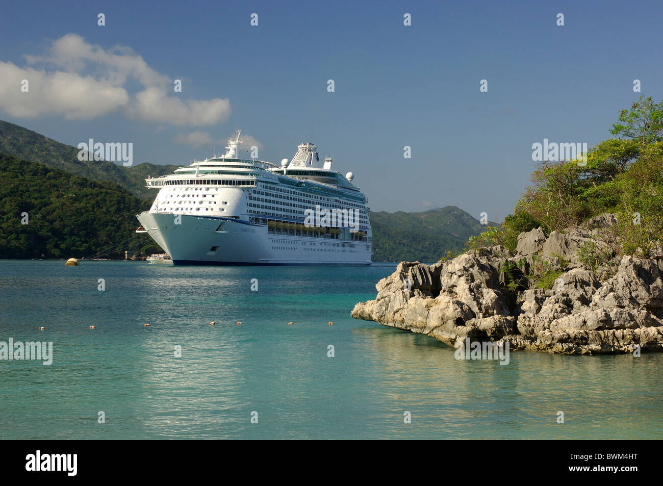 Haïti Seas Voyager of the Seas Royal Caribbean Cruise Line Caribbean Cruiser Ship Locations Côte De Voyage Banque D'Images