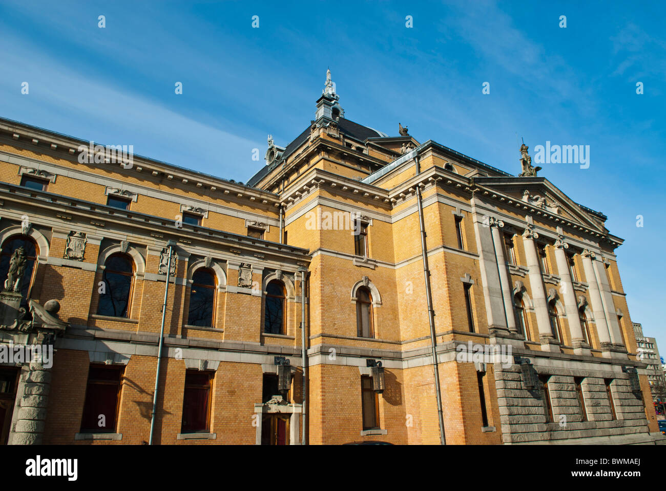 Une partie de l'édifice du Théâtre National Oslo Norvège Banque D'Images