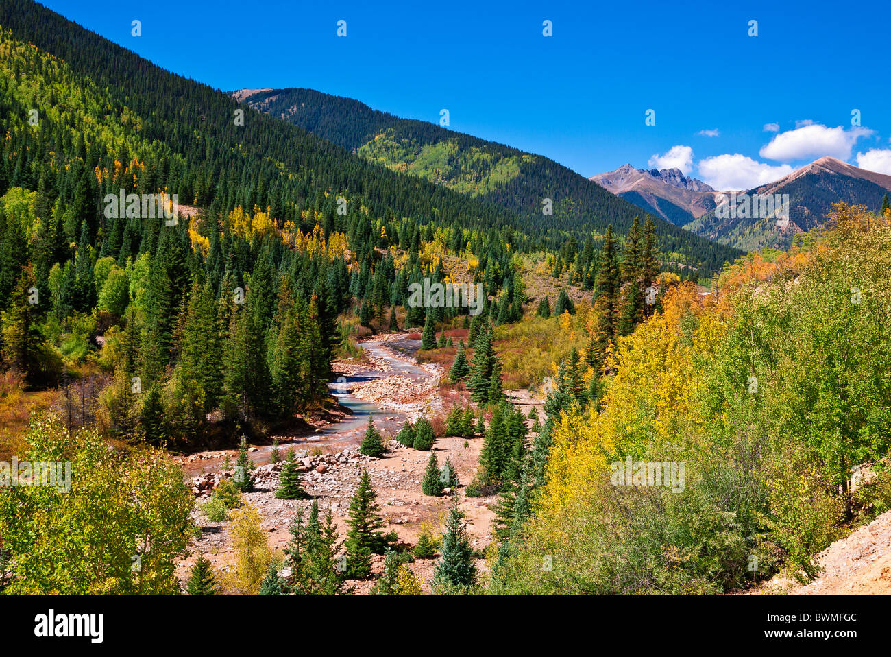 La couleur de l'automne sur le San Juan Skyway (route 550) près de Silverton, San Juan National Forest, Colorado Banque D'Images