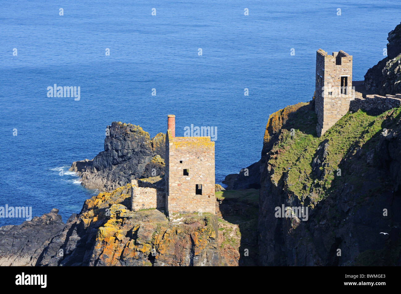 Les couronnes des mines d'étain à Botallack à Cornwall, UK Banque D'Images