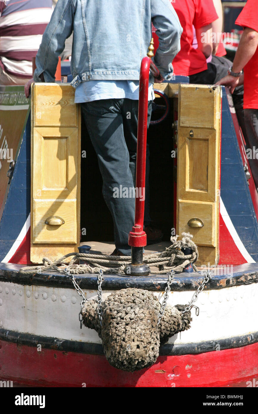 Retour d'un grand classique qui voyagent le long du canal Banque D'Images