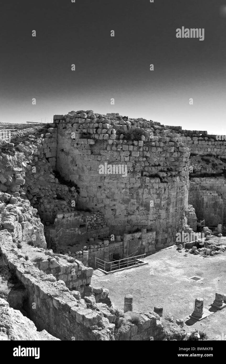 Le palais et la forteresse de montagne,supérieure Herodium,désert de Judée en Israël Banque D'Images