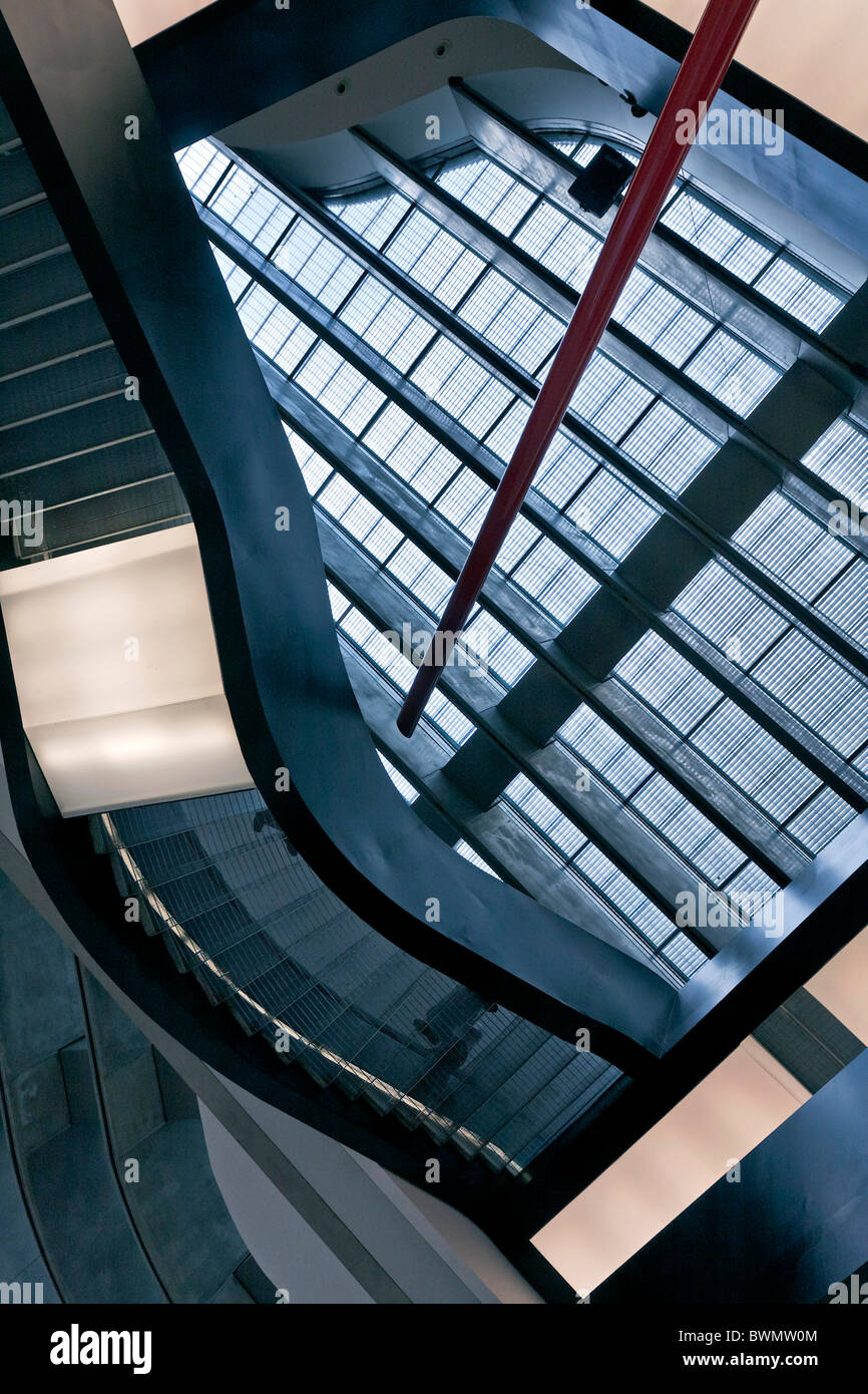 Vue intérieure musée MAXXi du XXI siècle arts, conçu par Zaha Hadid Architects, Roma, Lazion, Italie Banque D'Images