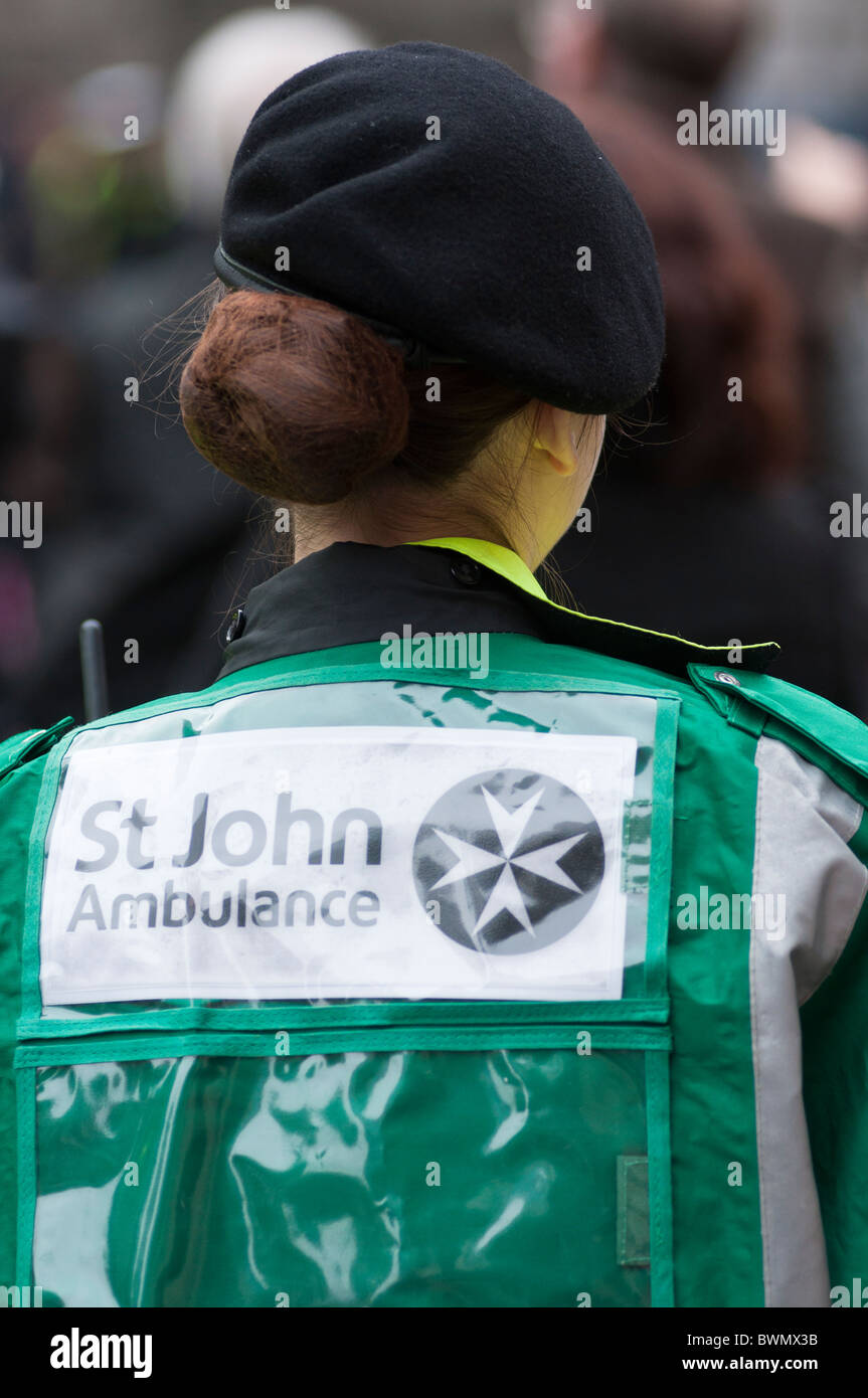 St John's Ambulance crew, Londres, UK Banque D'Images