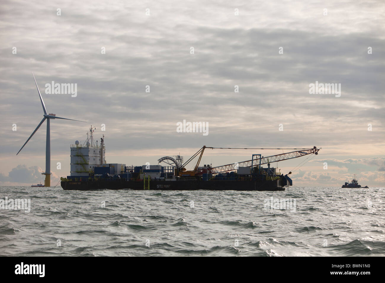 Groupe de travail sur l'installation du parc éolien offshore Walney 1 off Barrow in Furness, Cumbria, Royaume-Uni. Banque D'Images