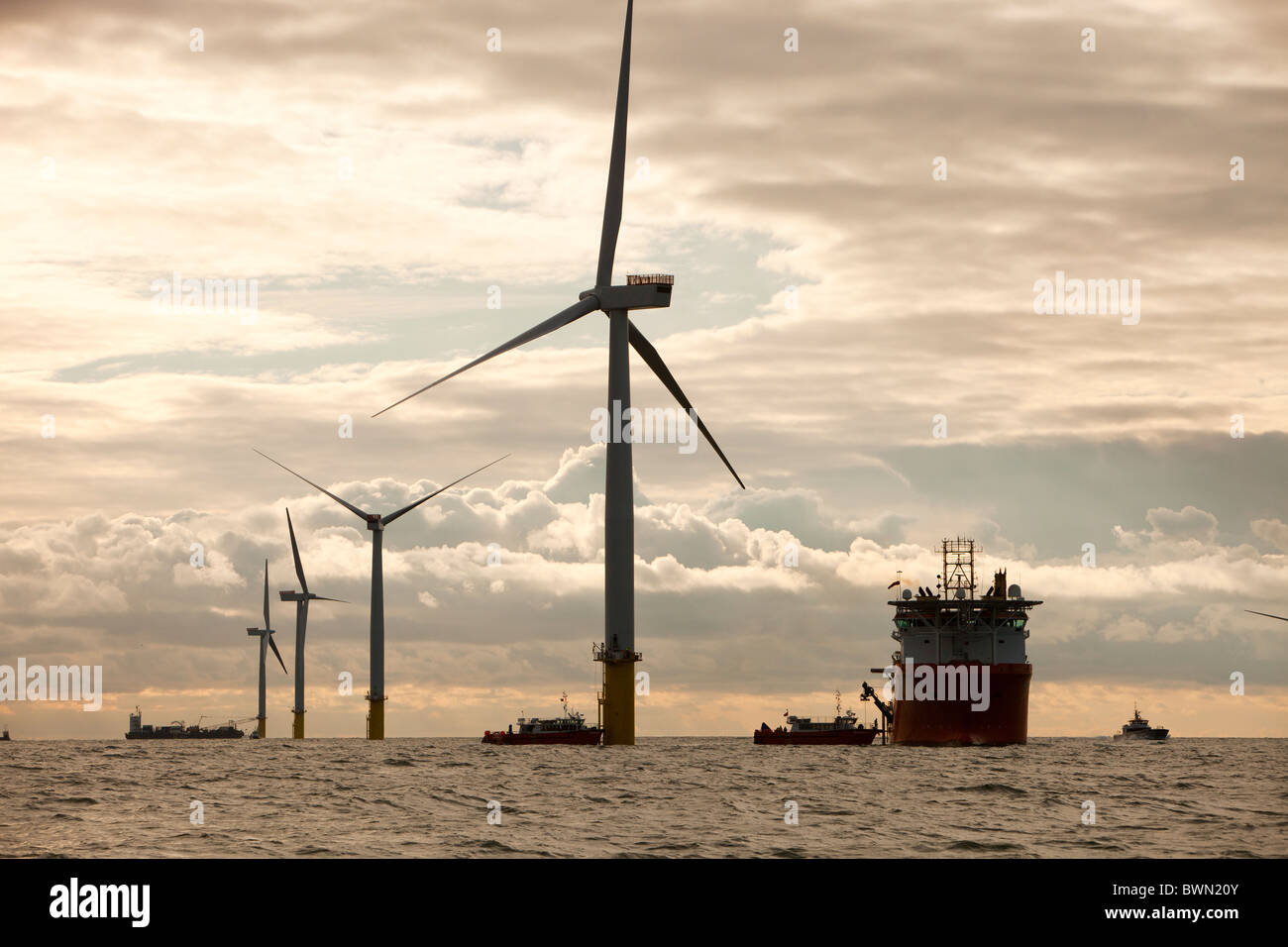 Groupe de travail sur l'installation du parc éolien offshore Walney 1 off Barrow in Furness, Cumbria, Royaume-Uni. Banque D'Images