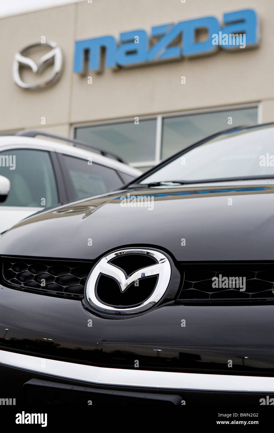 Un concessionnaire Mazda. Banque D'Images