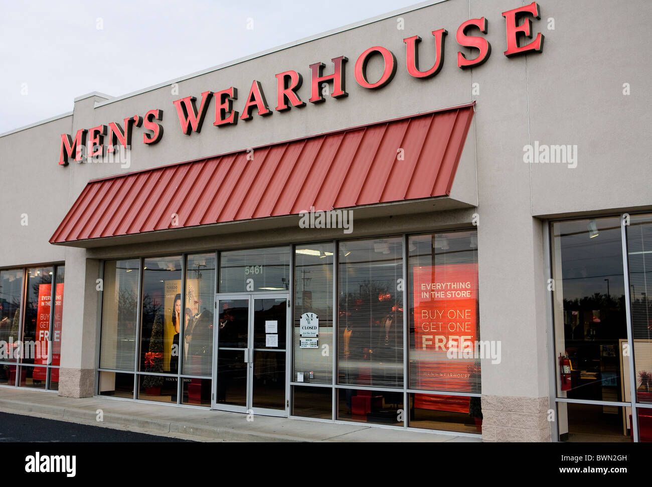 Un Men's Wearhouse clothing store. Banque D'Images