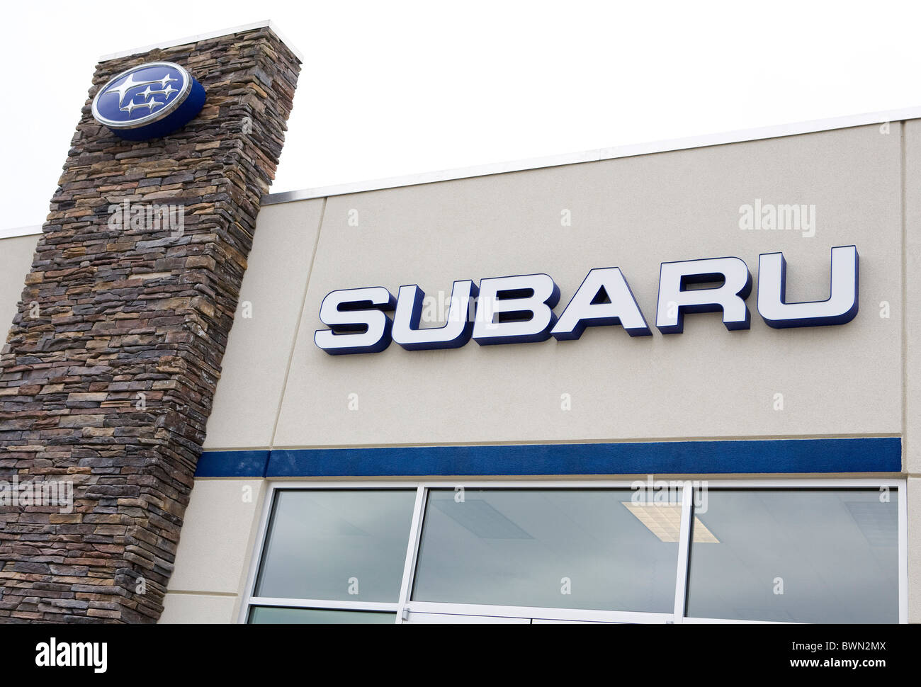 Un concessionnaire Subaru. Banque D'Images