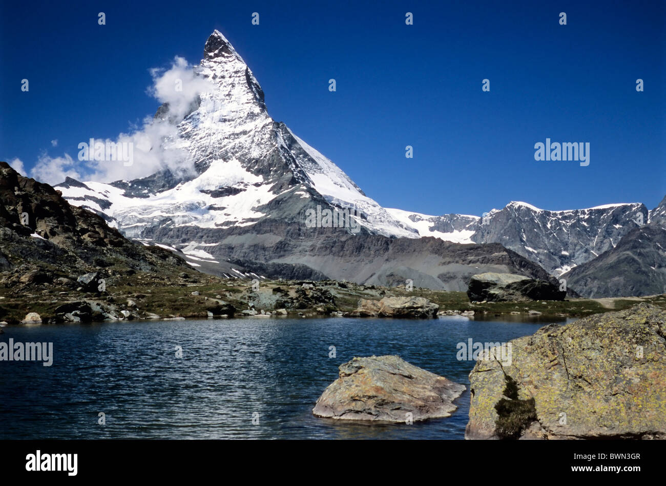 Suisse Europe Cervin Lac Riffelsee Riffel près de Canton Valais Cervin Zermatt Gornergrat Europe Banque D'Images