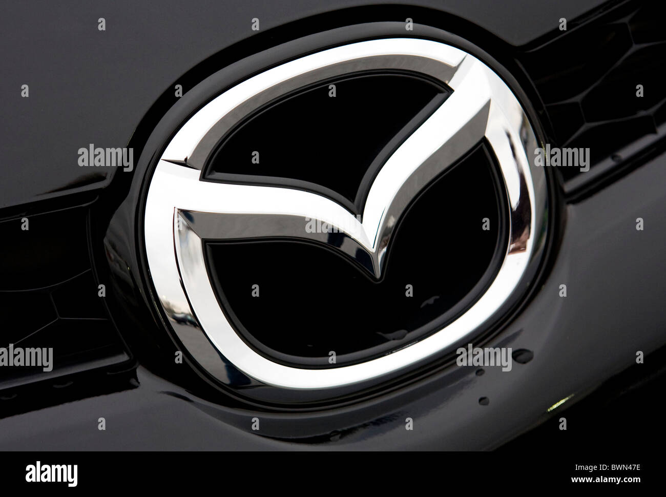 Un concessionnaire Mazda. Banque D'Images