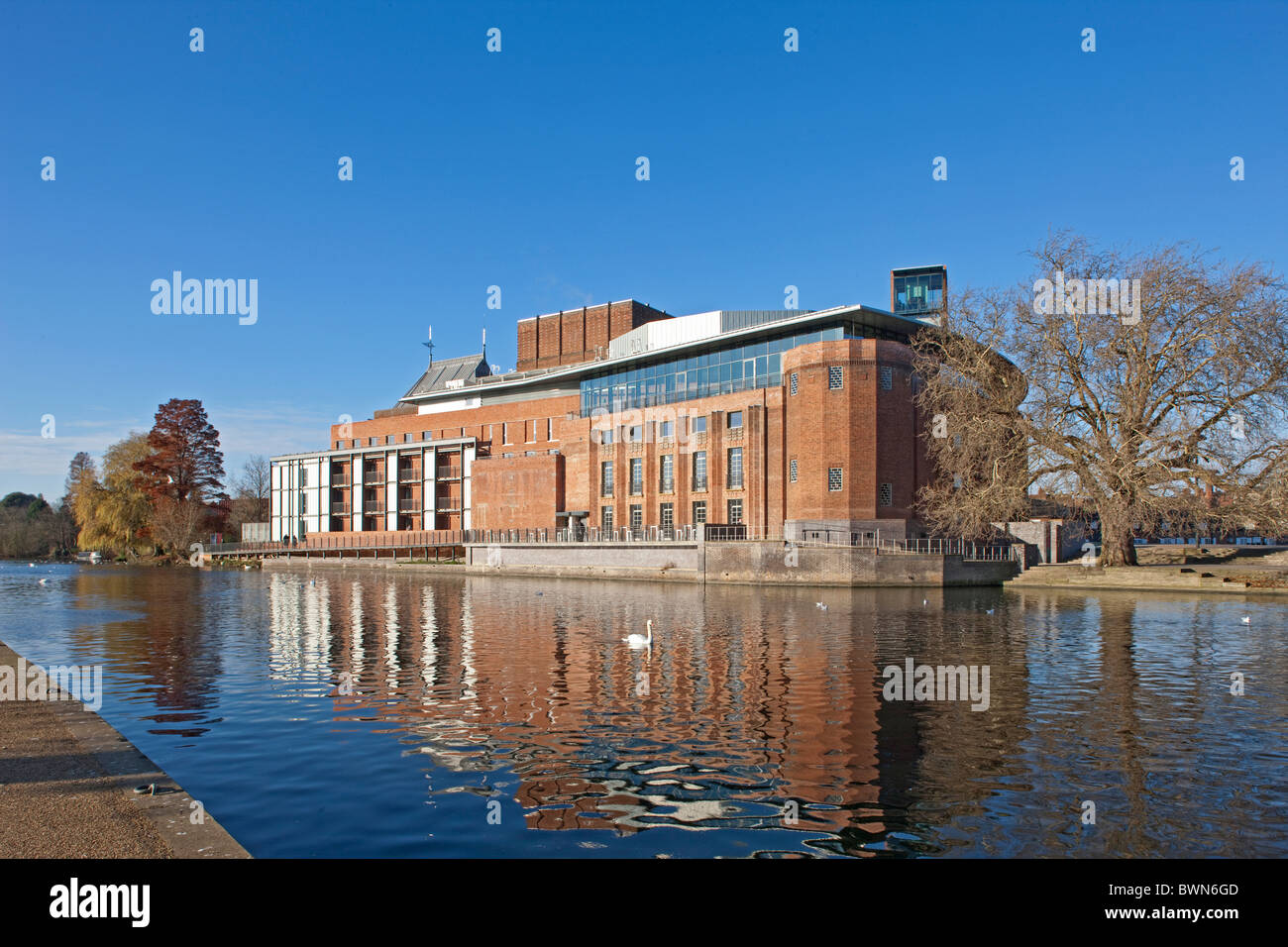 Théâtre RSC récemment rénové de Stratford-upon-Avon, Royaume-Uni Banque D'Images