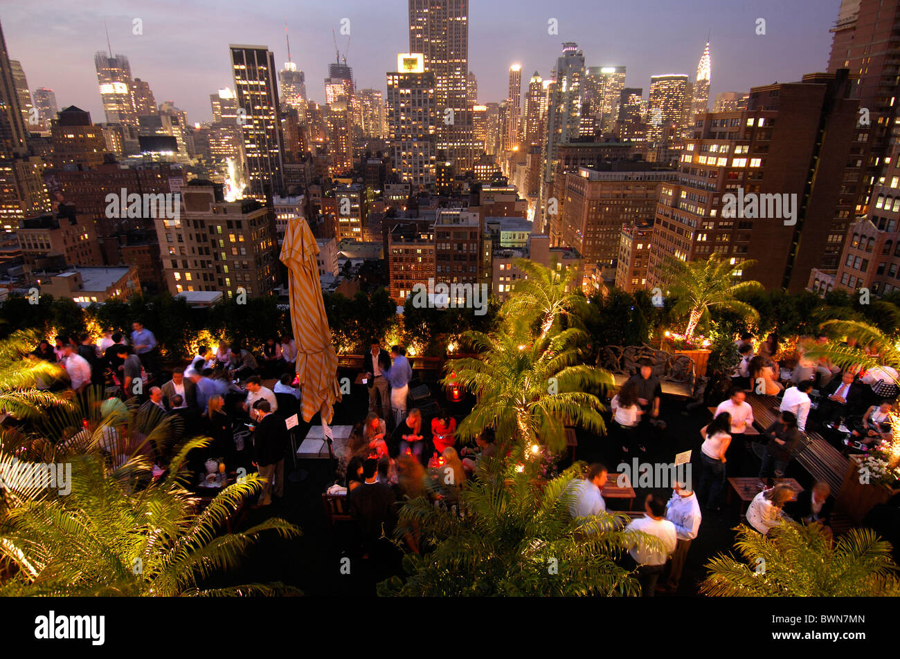 États-unis d'Amérique États-Unis Amérique du Nord New York Bar sur le toit d'un bar sur le toit 230 Cinquième 5th Avenue Manhattan vie Banque D'Images