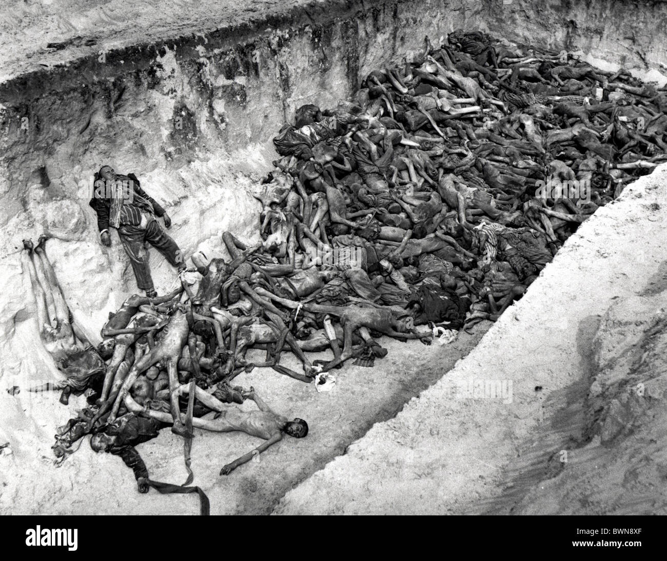 La Seconde Guerre mondiale, camp de concentration de Bergen-Belsen Allemagne Europe Avril 1945 Historique Historique L'histoire des prisonniers Banque D'Images