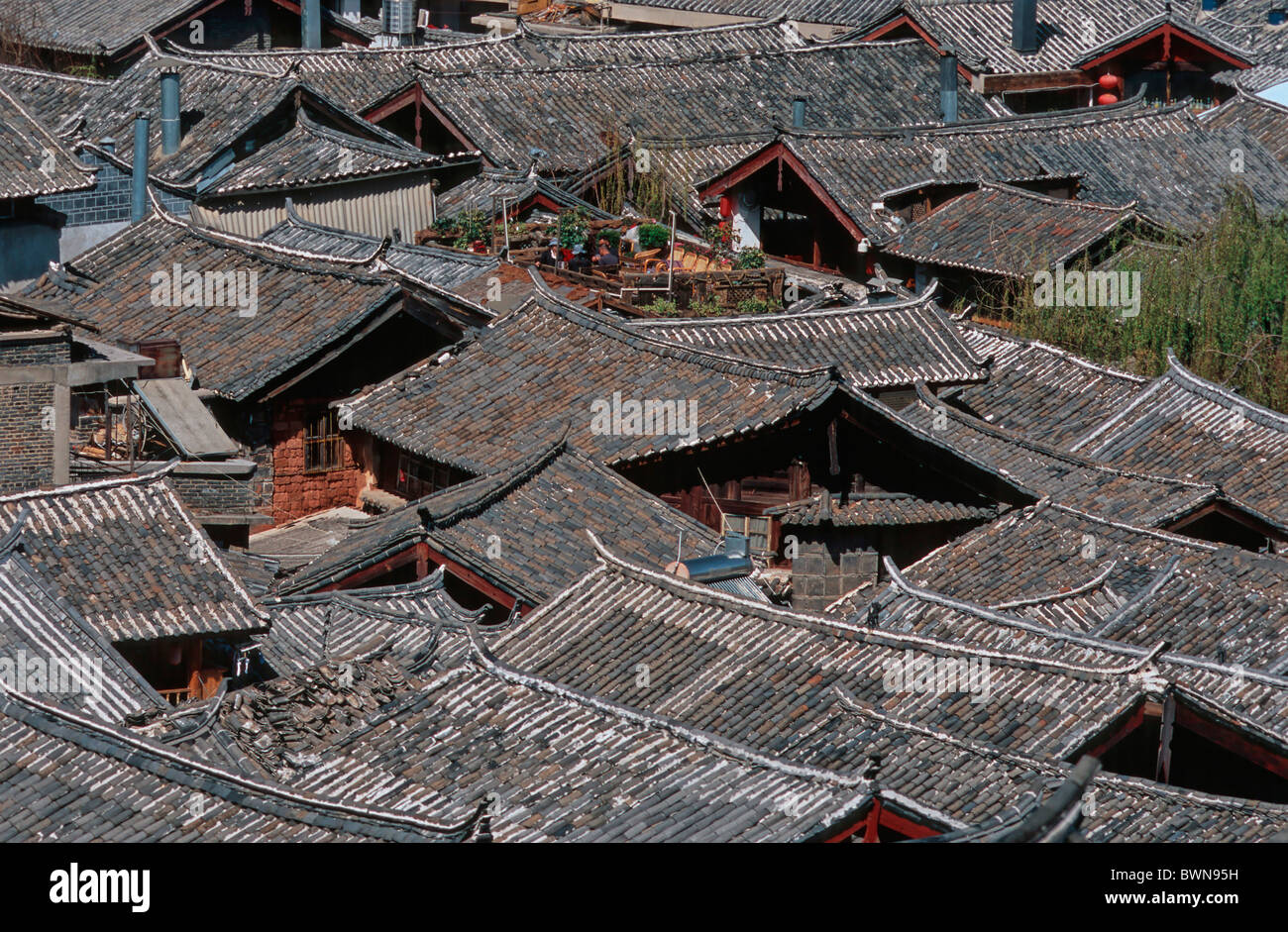 Asie Chine Lijiang Yunnan Province site du patrimoine mondial de l'vieille ville historique de la culture Naxi toits terrasse Banque D'Images