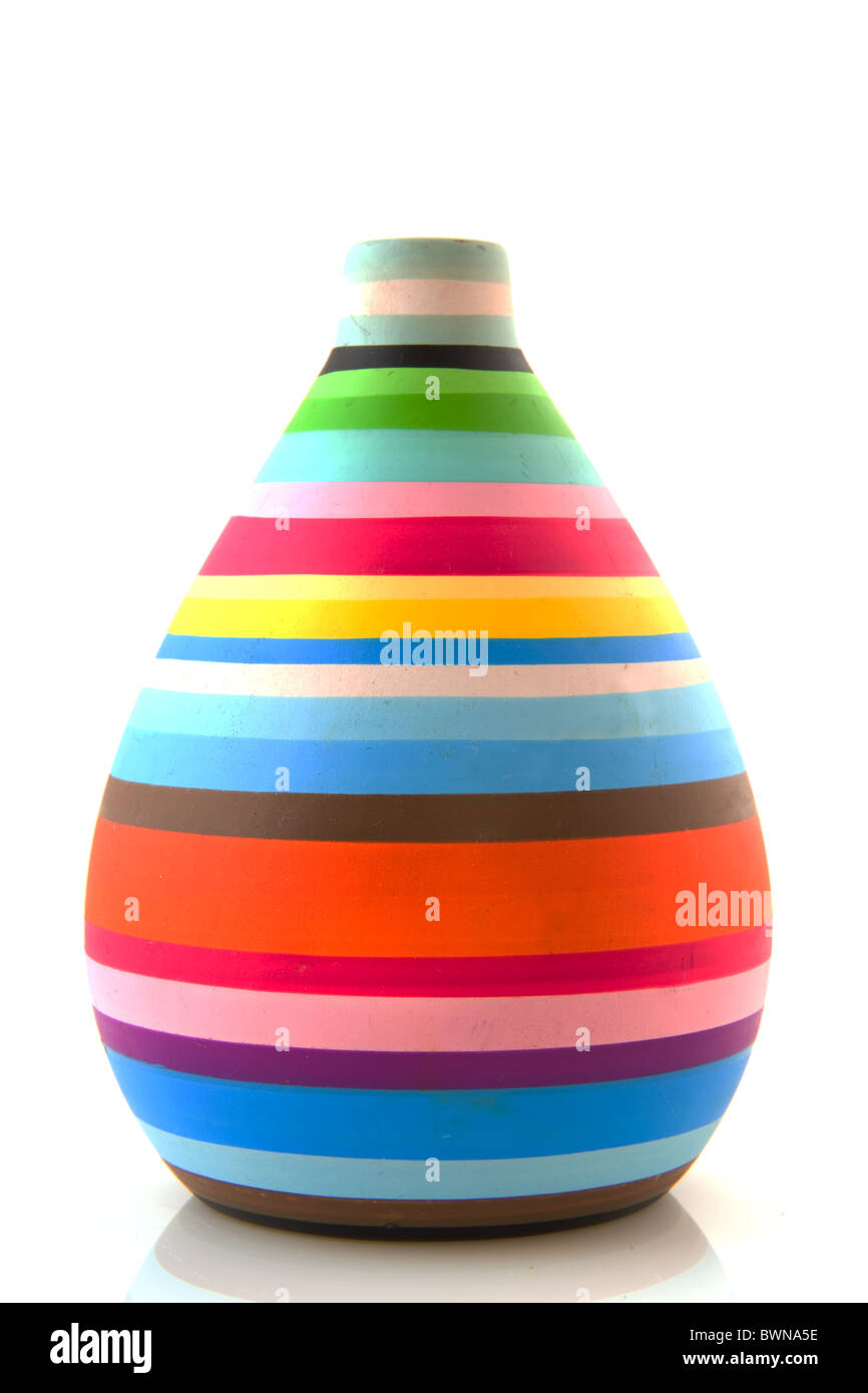 Vase moderne et coloré avec de nombreuses frises isolated over white Banque D'Images