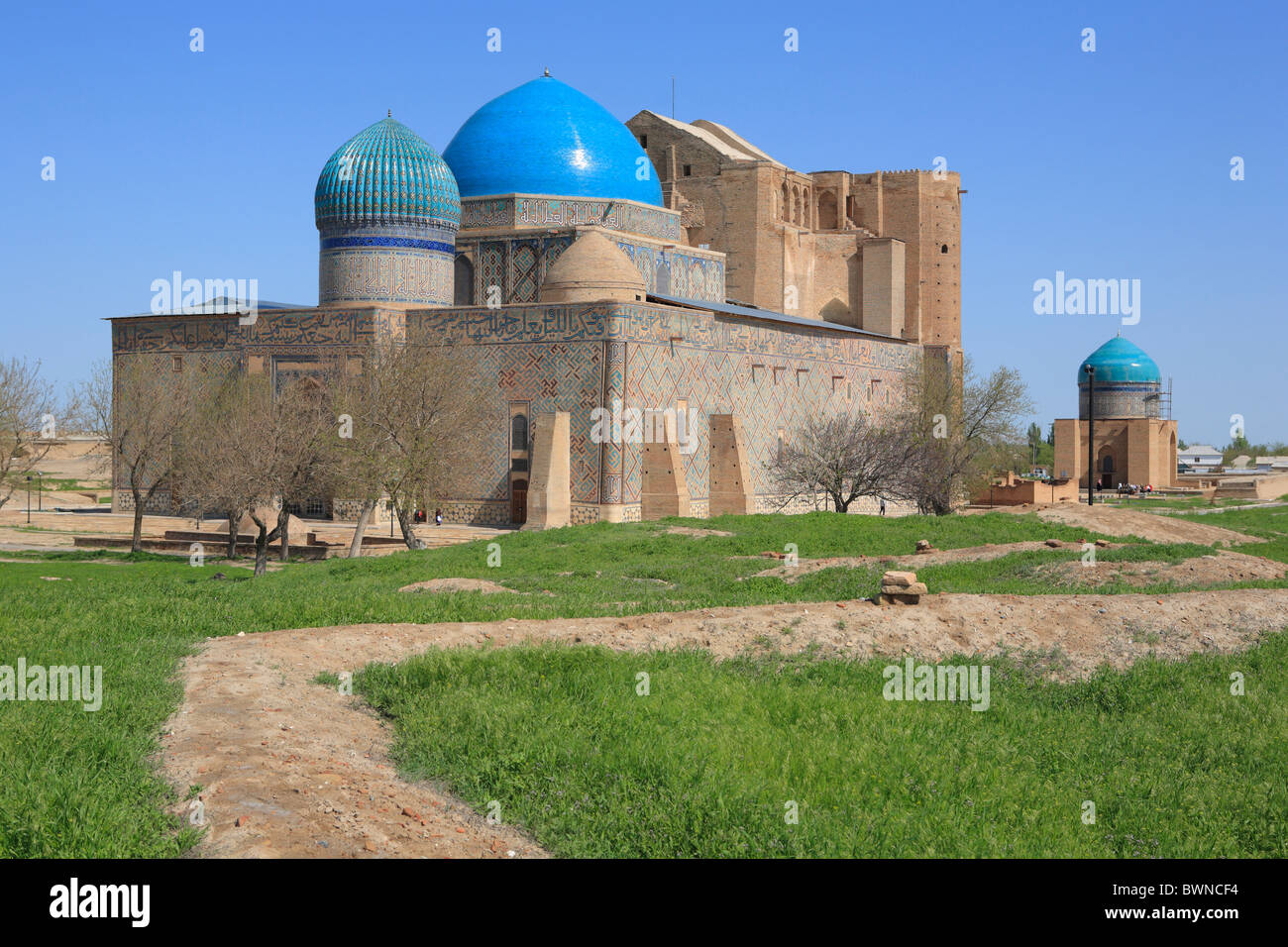 Kazakhstan mausolée de Khoja Ahmad Yasawi Turkestan l'Asie centrale musulmane Islam Islamic architecture ciel bleu Banque D'Images