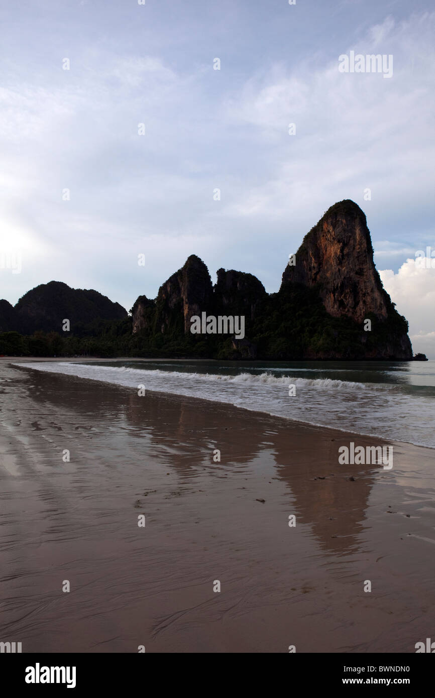 Une vue de West Railay beach de Railay, Thaïlande Banque D'Images