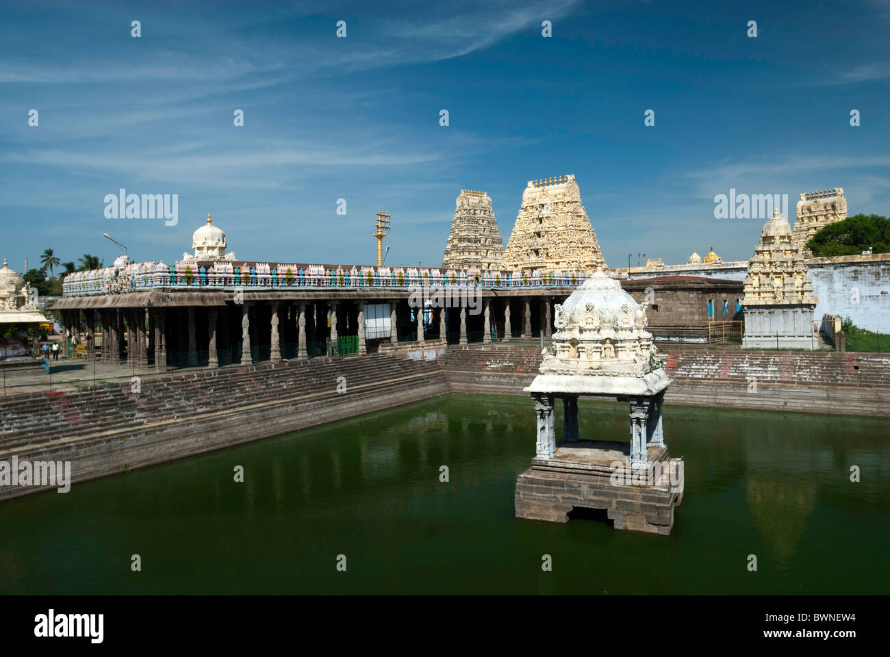 Le Temple Sri Ekambaranathar avec réservoir  ; représente la Terre (Prithvi),Linga Shiva;Saivite ; kanchipuram. Banque D'Images