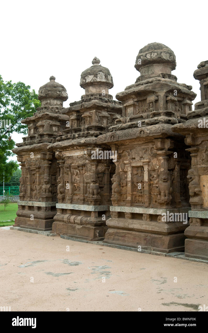 Kailasanatha temple construit par le roi Pallava Narasimhavarman et son fils Mahendra 8e siècle à Kanchipuram, Tamil Nadu, Inde. Banque D'Images