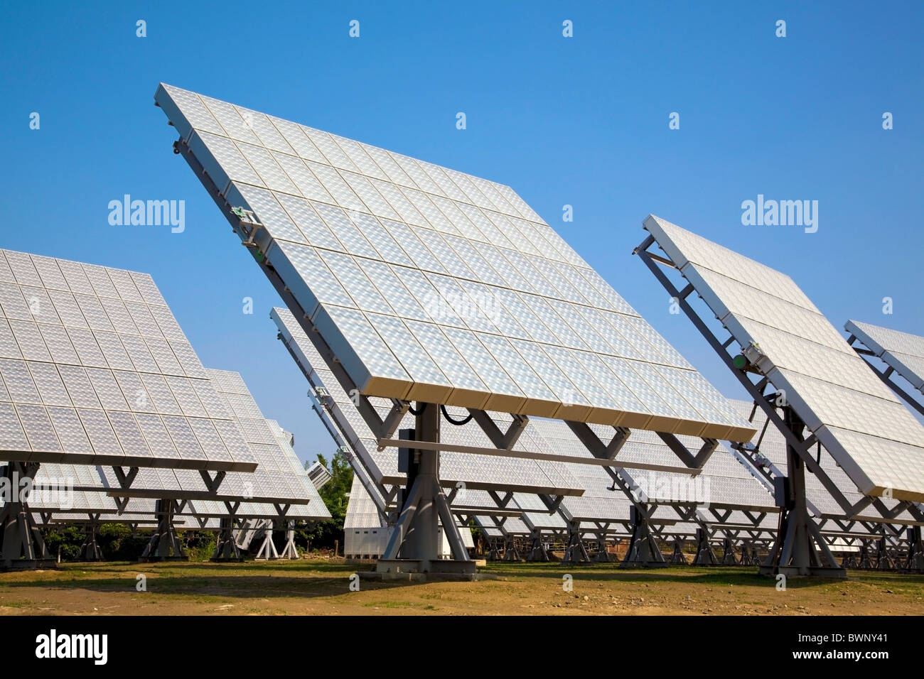 Panneau solaire et ECO Power plant Banque D'Images
