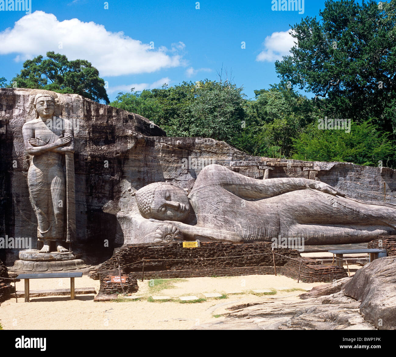 Gal Vihara Dambulla Bouddha au repos d'anciennes ruines Sri Lanka Asie du sud-est Banque D'Images