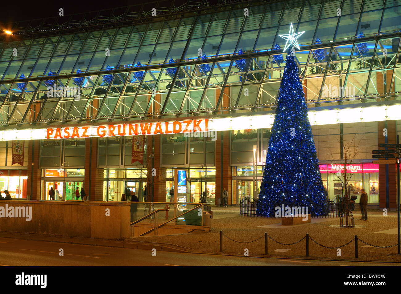 Arbre de Noël Plac Grunwaldzki Wroclaw Pologne Banque D'Images