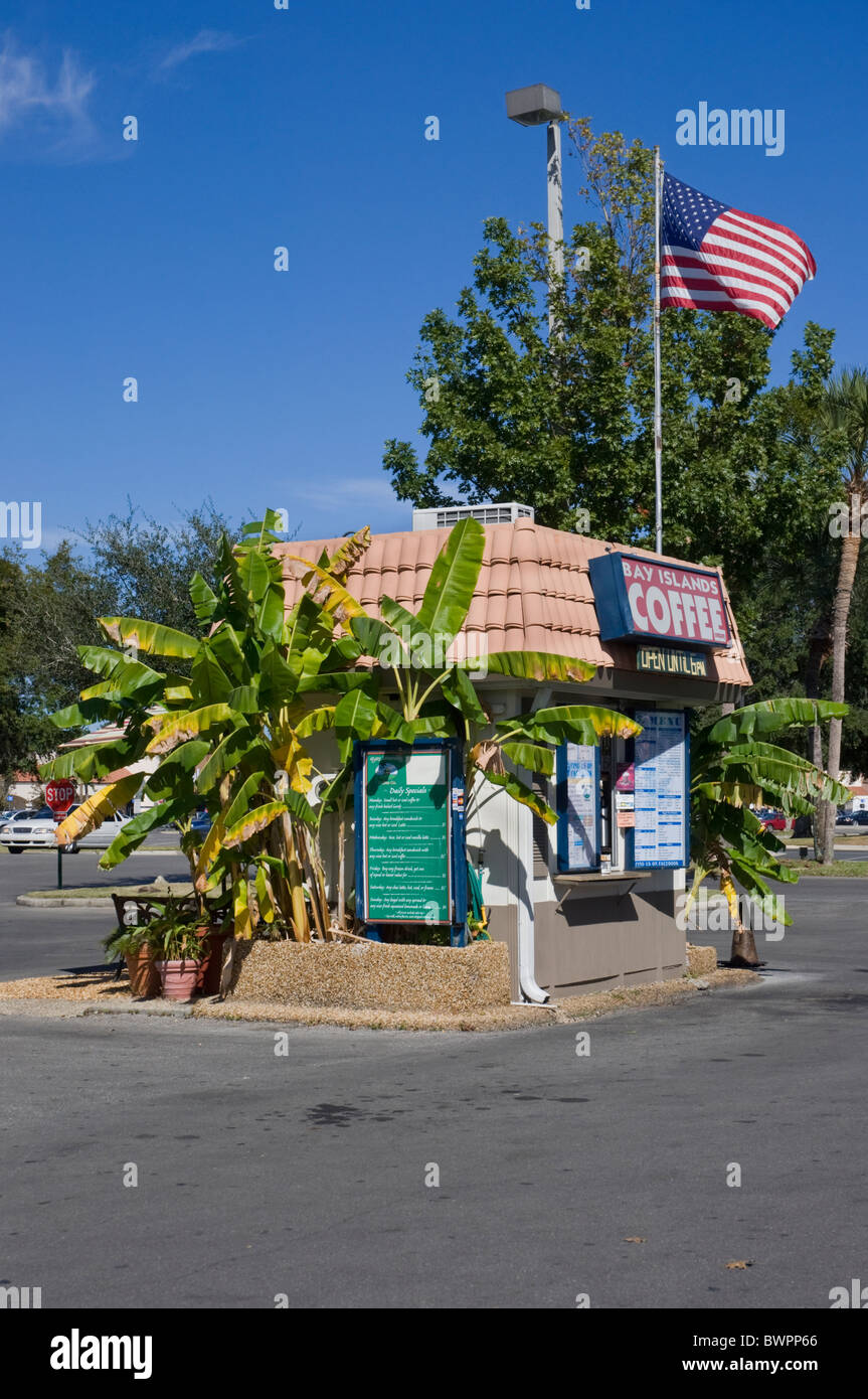 Café-restaurant dans le cadre d'entraînement stationnement du centre commercial Florida Gainesville Banque D'Images