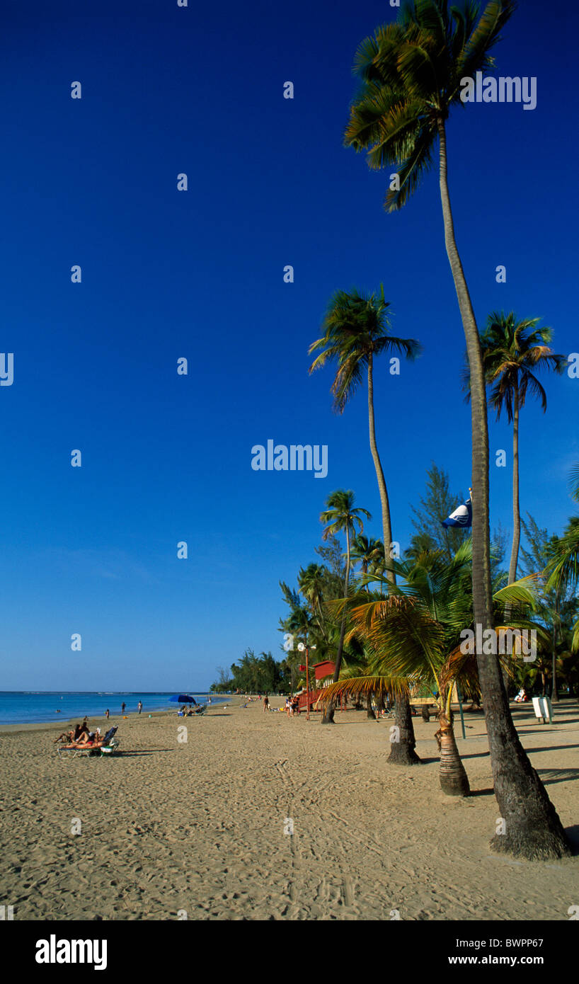 Puerto Rico Luquillo Beach île des Caraïbes Antilles plage palmiers Life Guard holiday vacation tr Banque D'Images