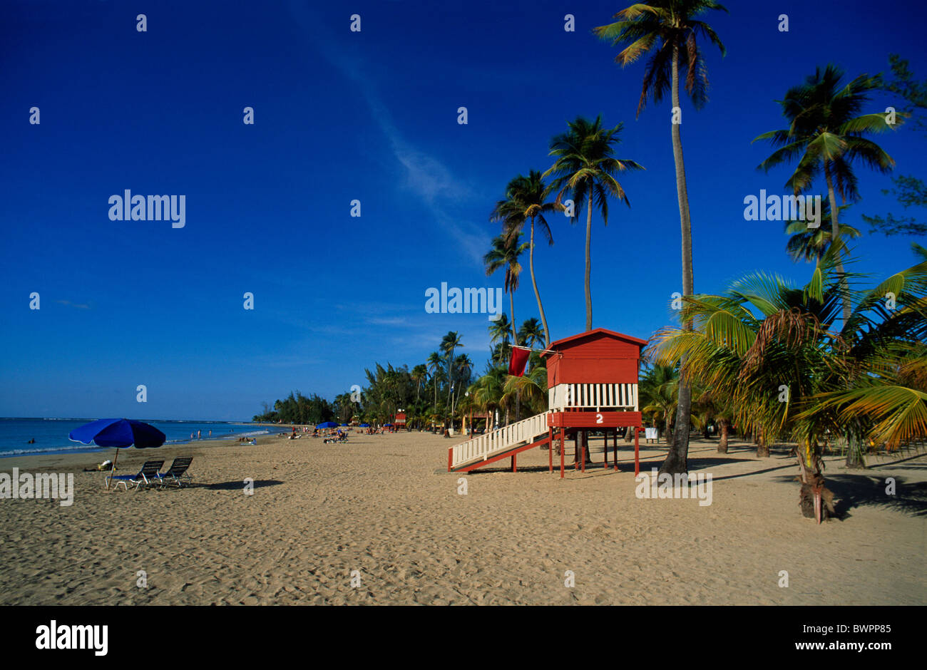 Puerto Rico Luquillo Beach île des Caraïbes Antilles plage palmiers Life Guard holiday vacation tr Banque D'Images
