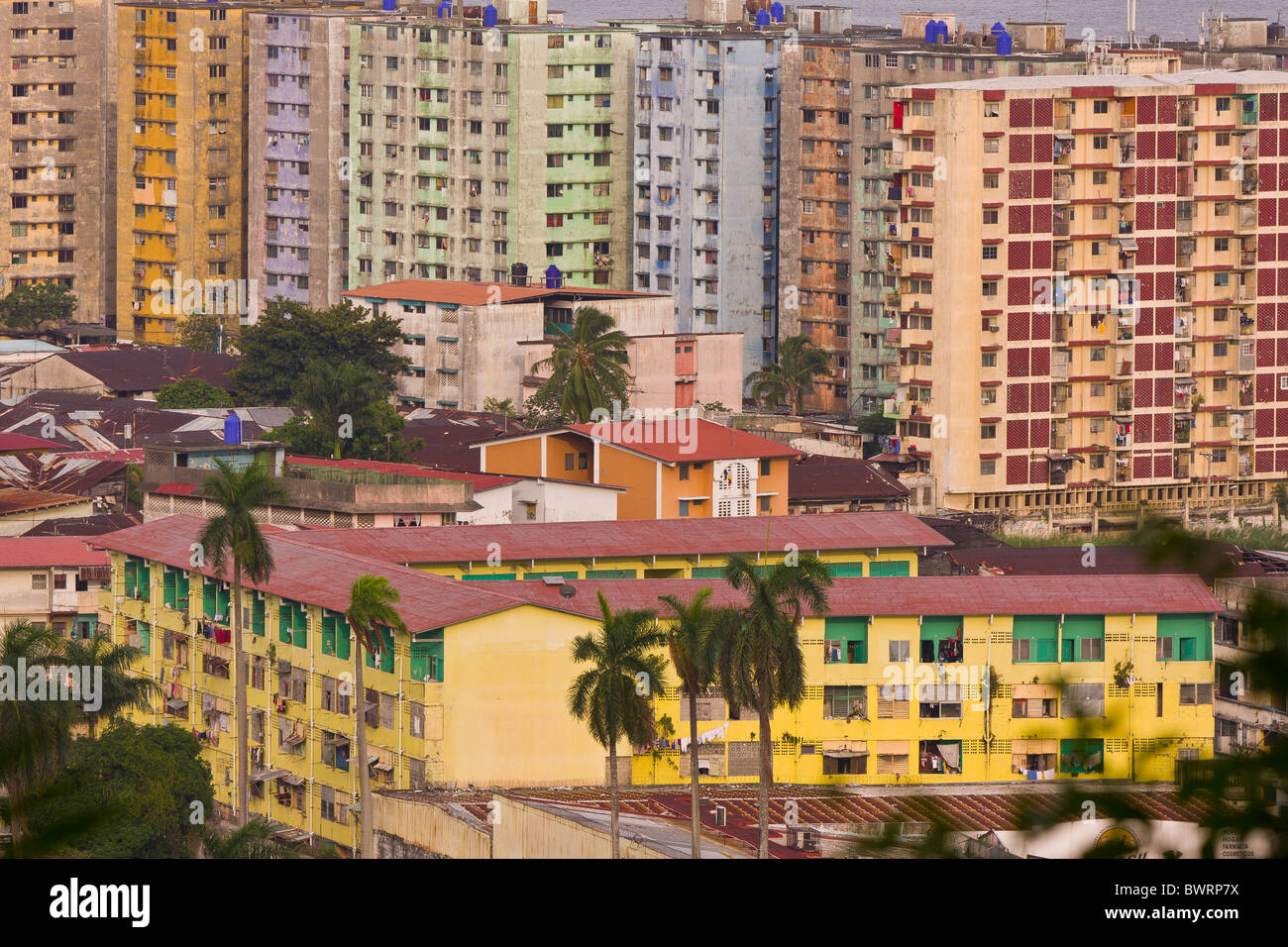 La ville de Panama, Panama - des immeubles à appartements de Santa Ana et quartier. Chorrillo Banque D'Images