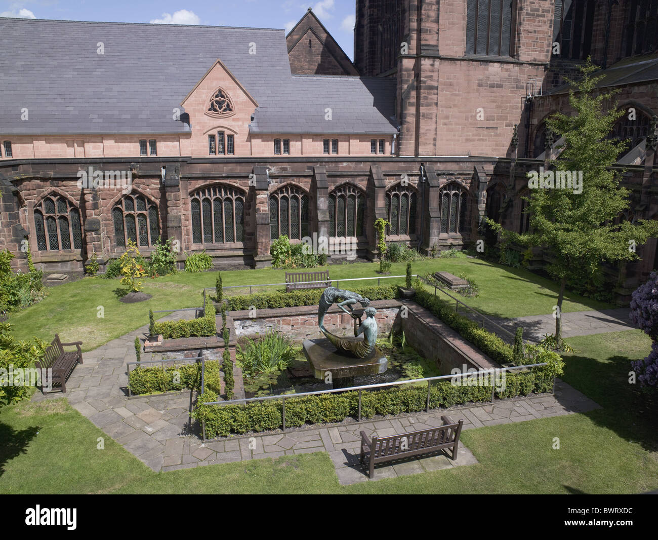 Jardin du Cloître de la cathédrale de Chester Banque D'Images