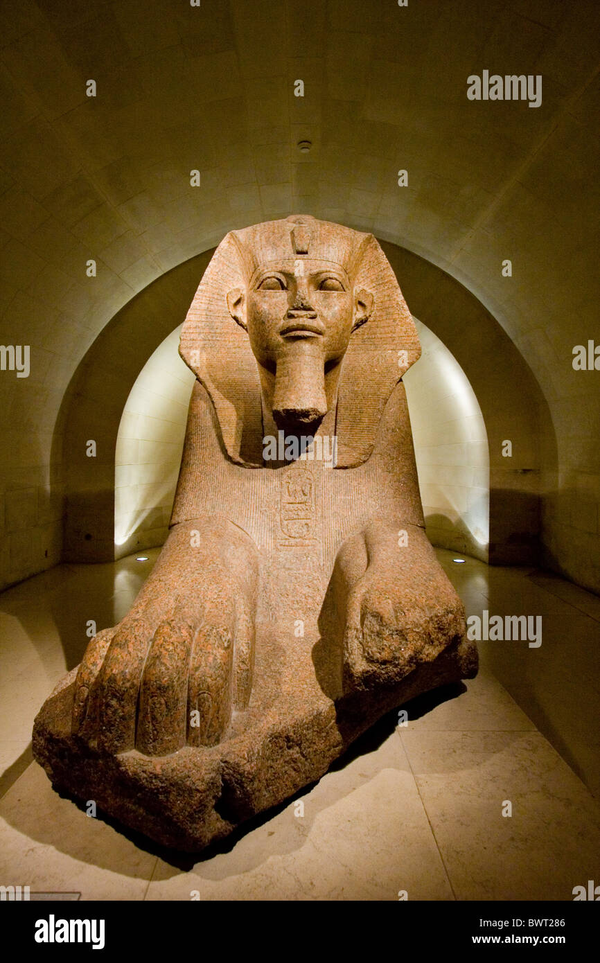 Sphinx égyptien au Louvre, Paris, France Banque D'Images