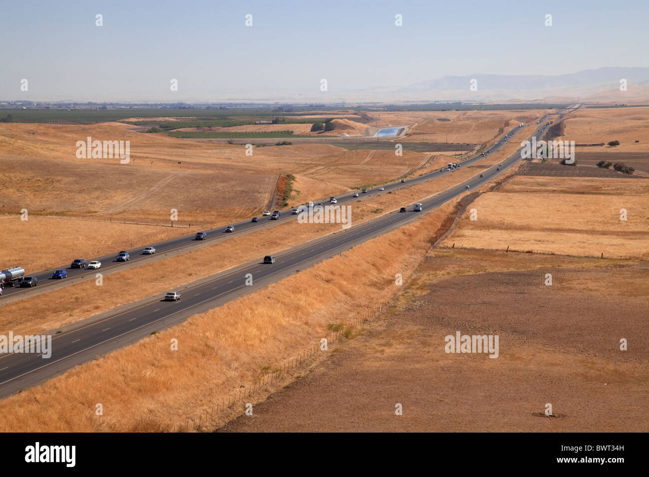 I-5 l'autoroute inter-États, Central Valley, California, USA Banque D'Images