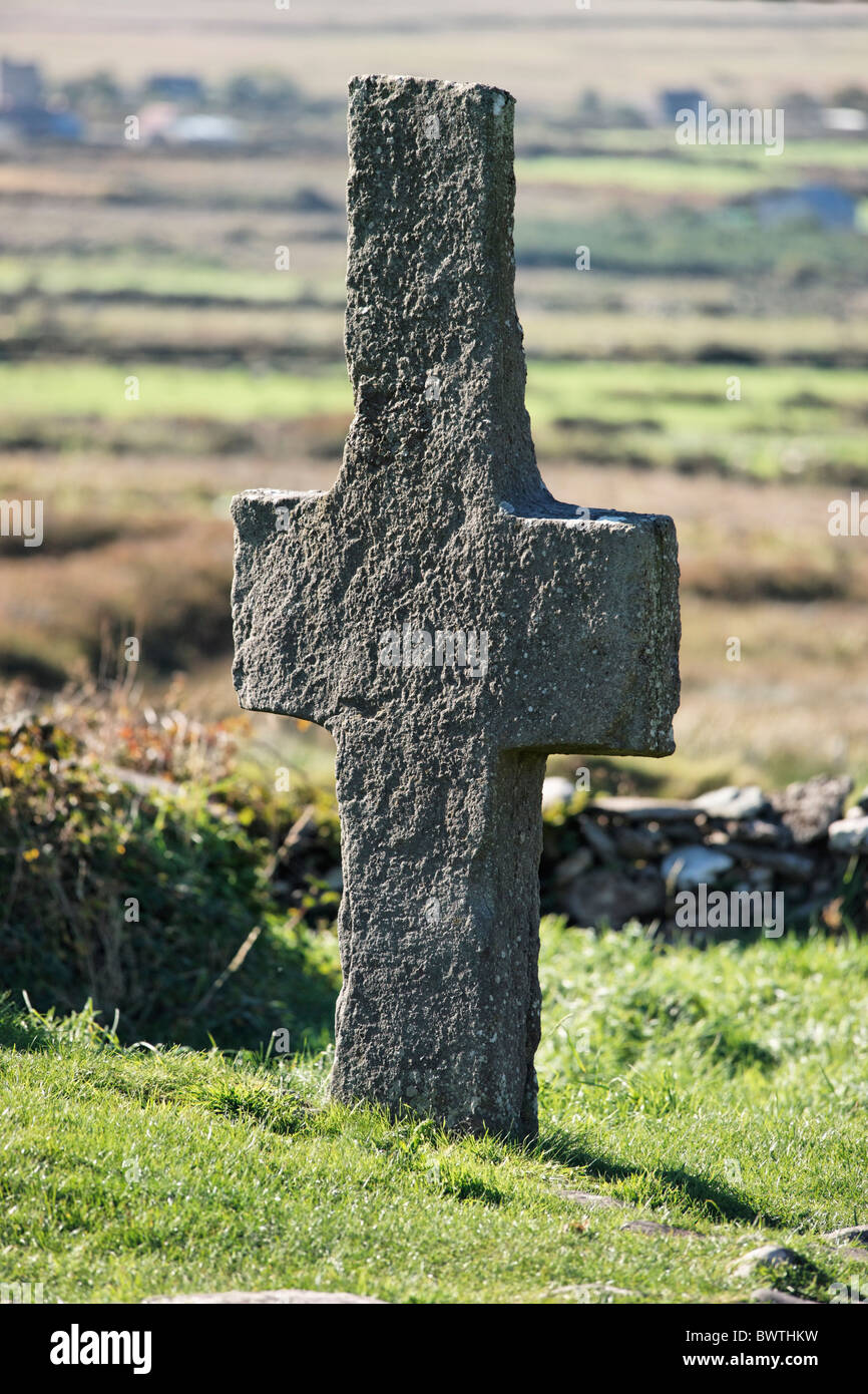 Celtic croix de pierre à Kilmalkedar Church, péninsule de Dingle, comté de Kerry, Munster, Irlande. Banque D'Images