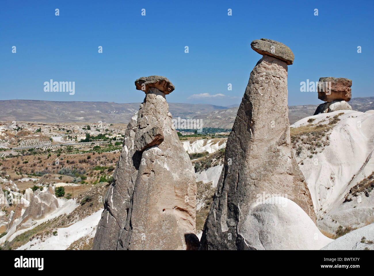 Goreme Turquie Asie Anatolie cheminée de fées cheminées de l'érosion de la terre des roches