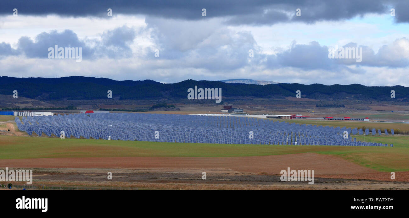 Ferme d'énergie solaire l'énergie solaire, Sunstroom park complex à Los Arcos, Navarra, Espagne Banque D'Images